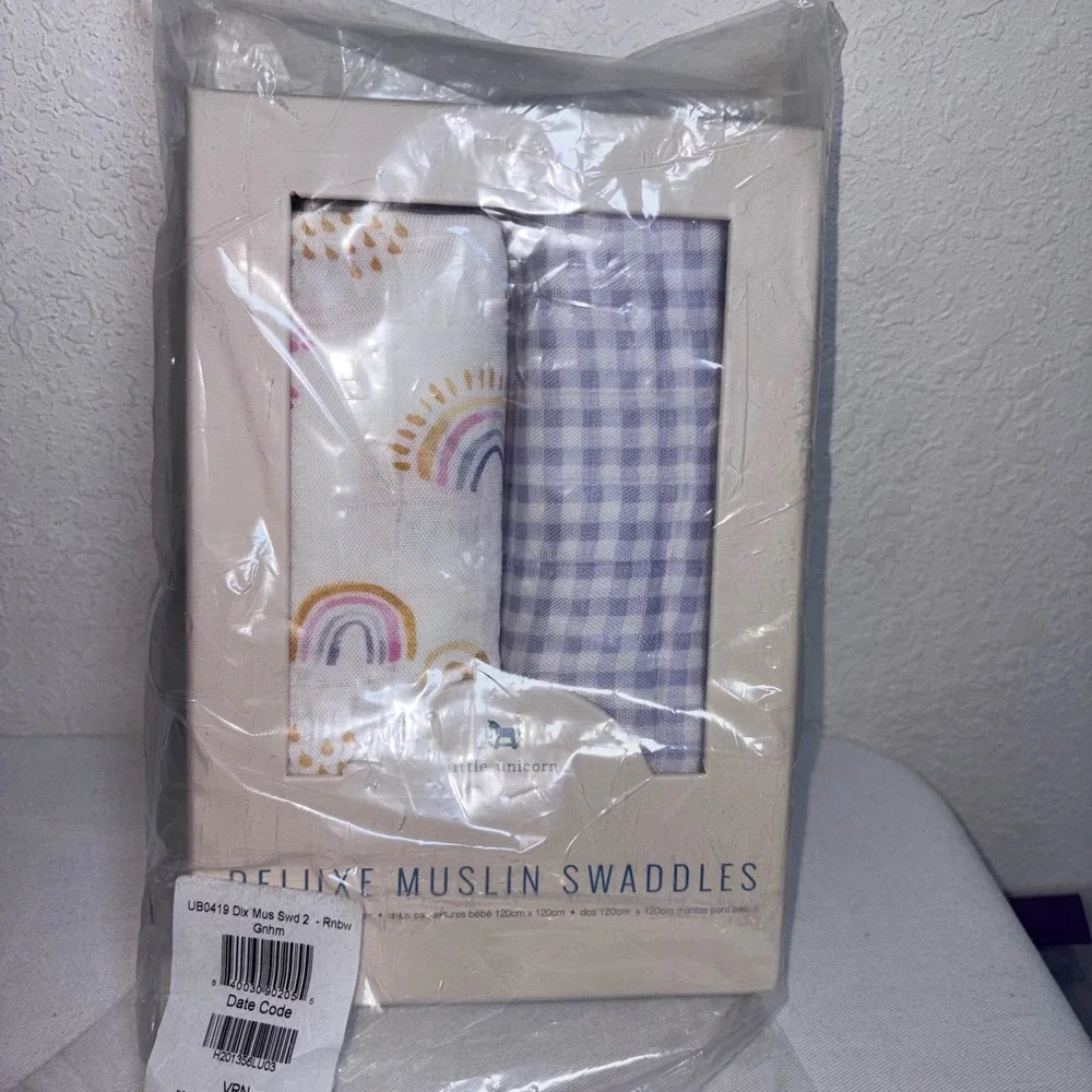 Little Unicorn Deluxe Muslin Swaddles 47x47 Multi NEW Rainbow Gingham 2pk UB0419